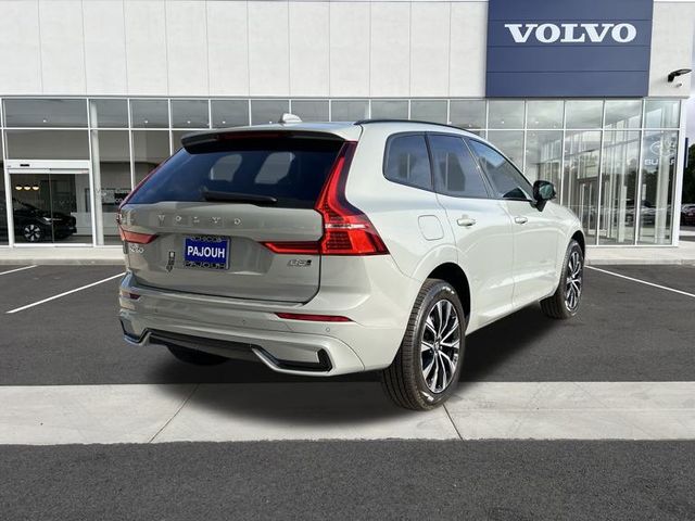 2025 Volvo XC60 B5 Core photo 6