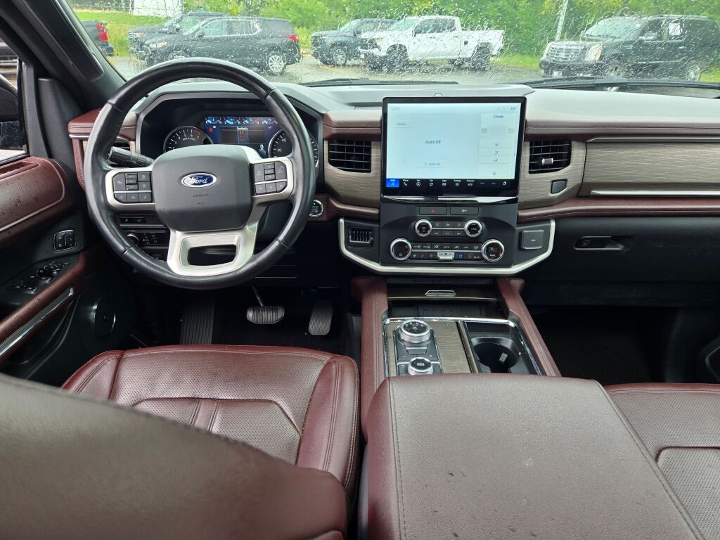 2023 Ford Expedition MAX Limited photo 16