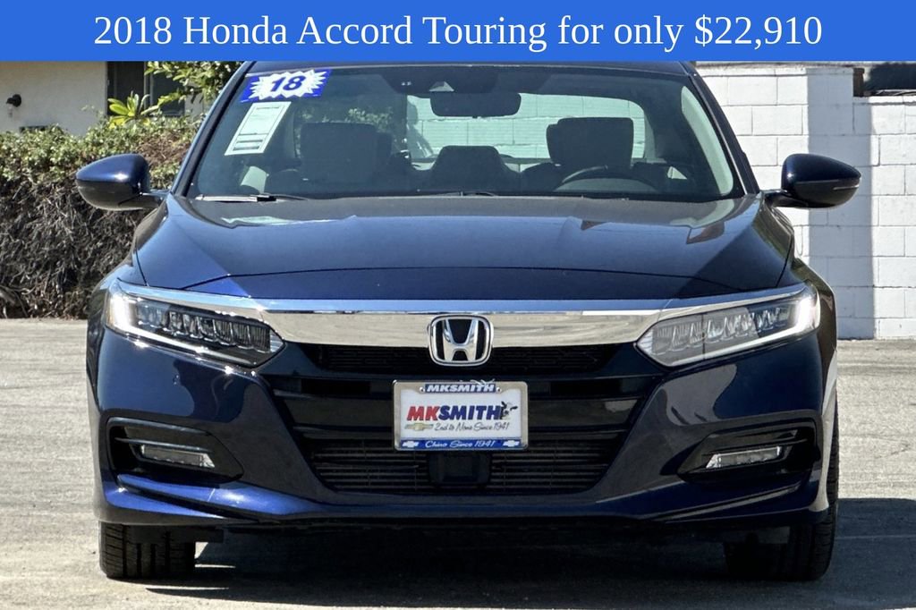 2018 Honda Accord Touring 1.5T photo 9