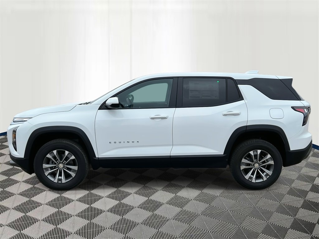 2026 Chevrolet Equinox LT photo 2