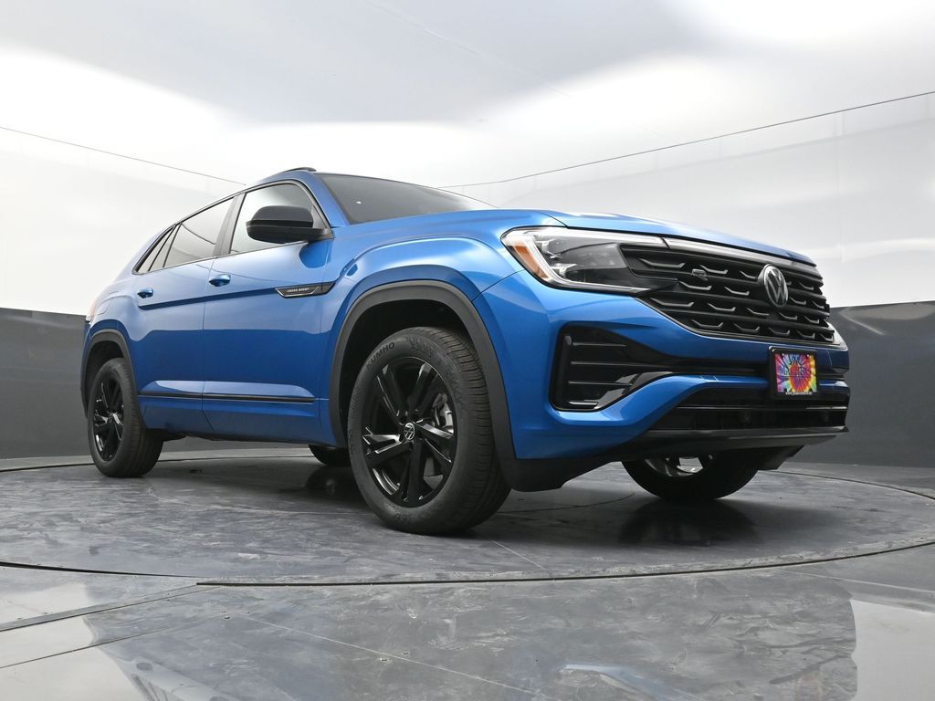 2025 Volkswagen Atlas Cross Sport SEL R-Line photo 15