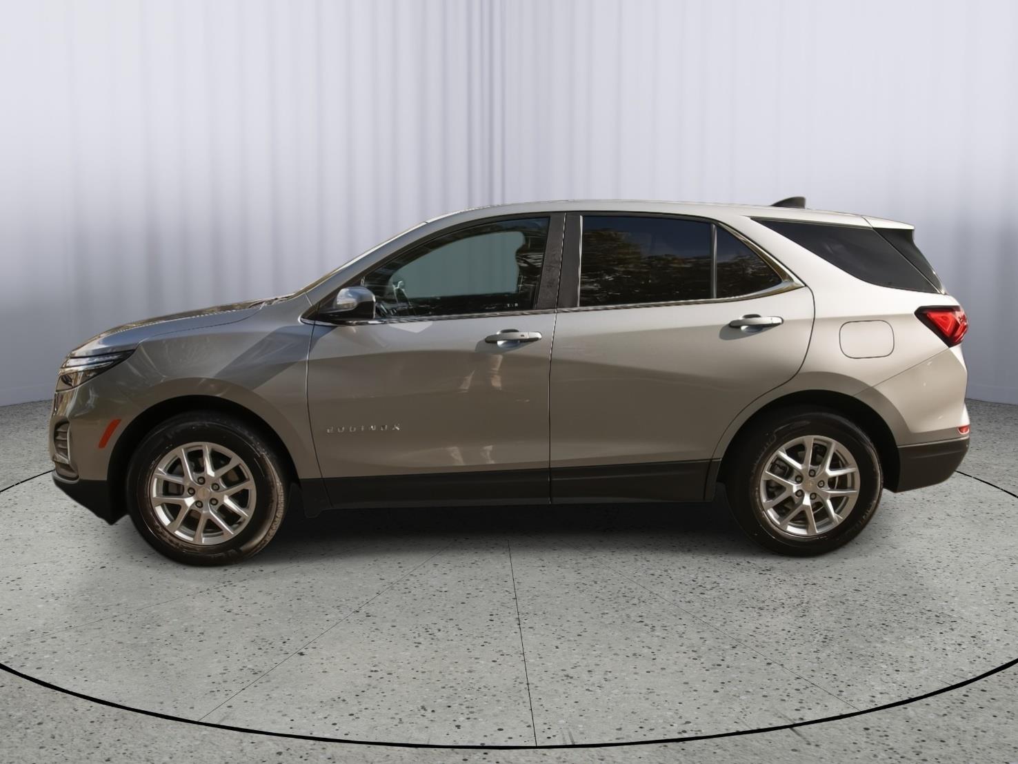 2024 Chevrolet Equinox LT photo 16