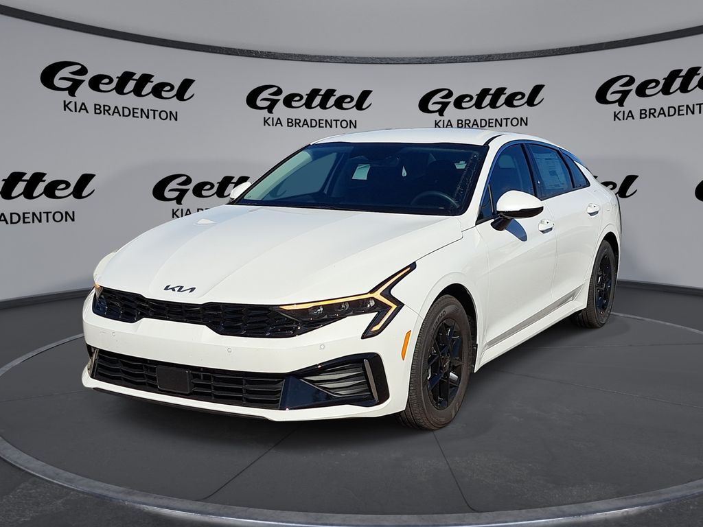 2025 Kia K5 LXS's photo