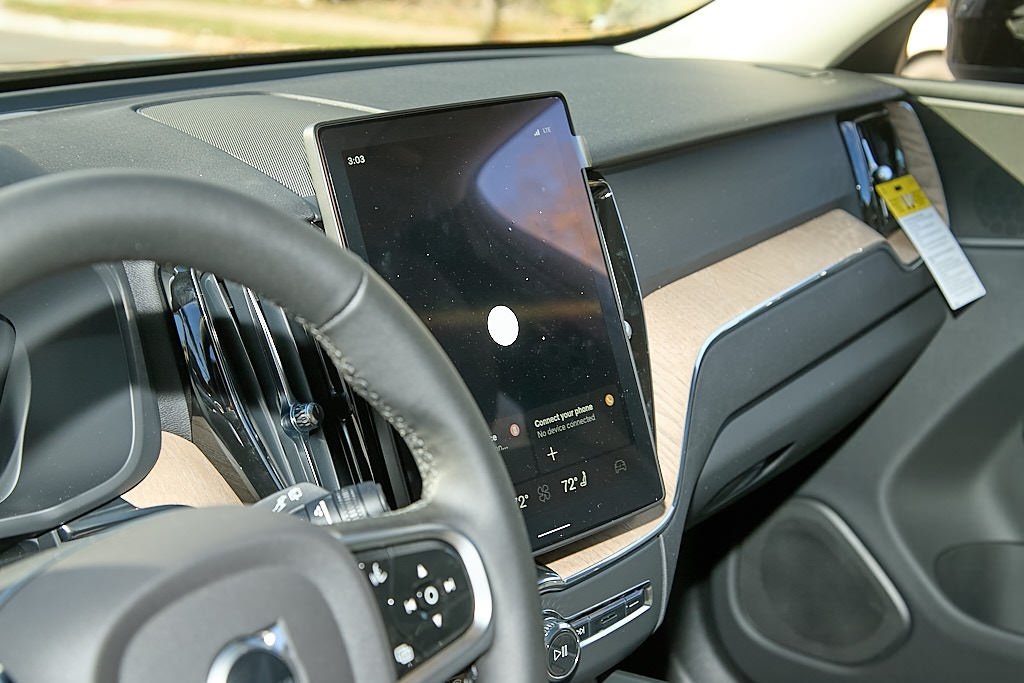 2026 VOLVO XC60 - Image 16