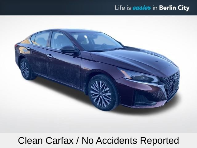 2024 Nissan Altima SV's photo