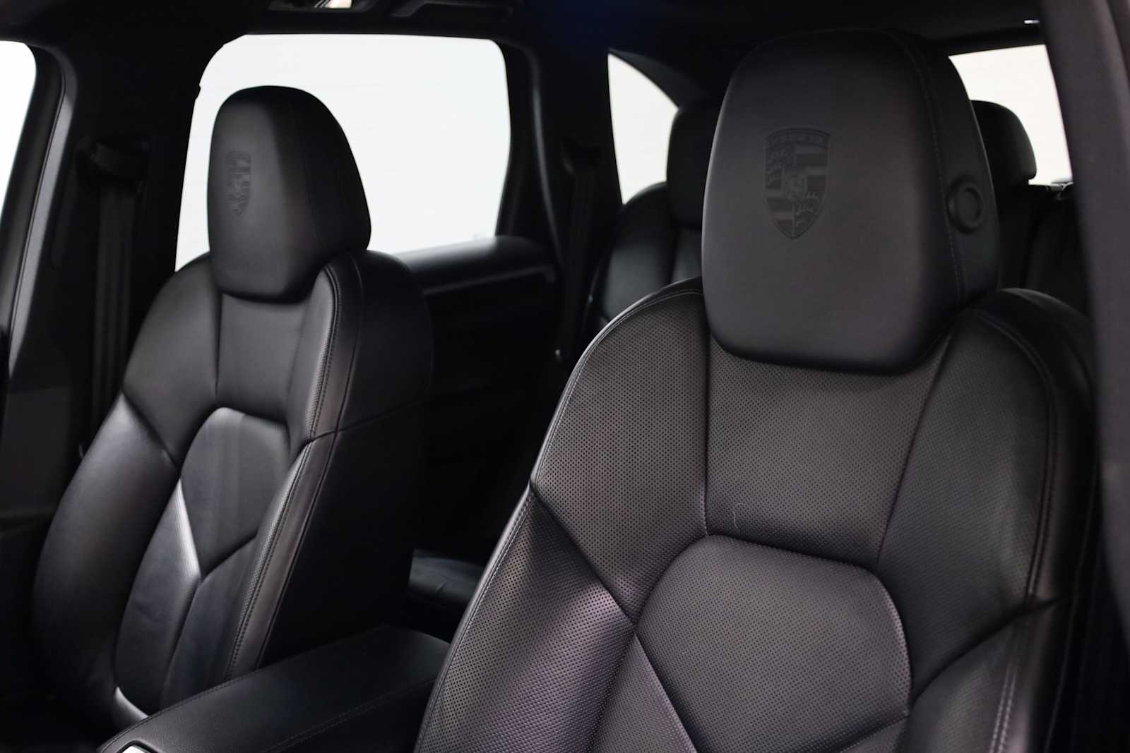 2017 Porsche Cayenne S E-Hybrid Platinum Edition photo 13