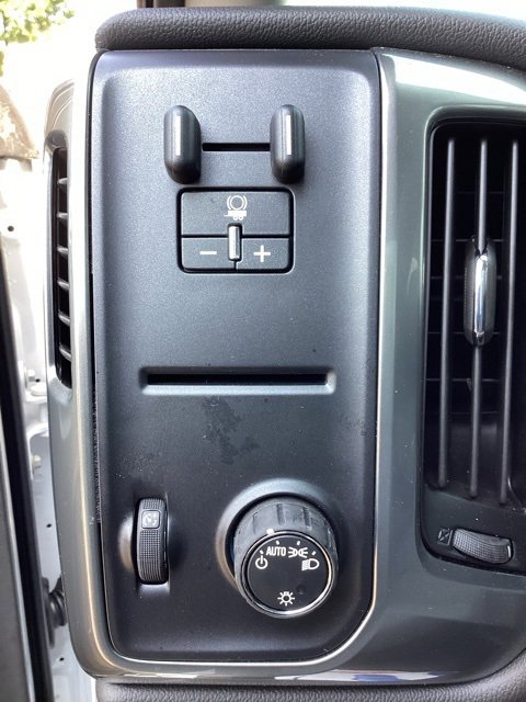 2024 Chevrolet Silverado 5500HD LT photo 5