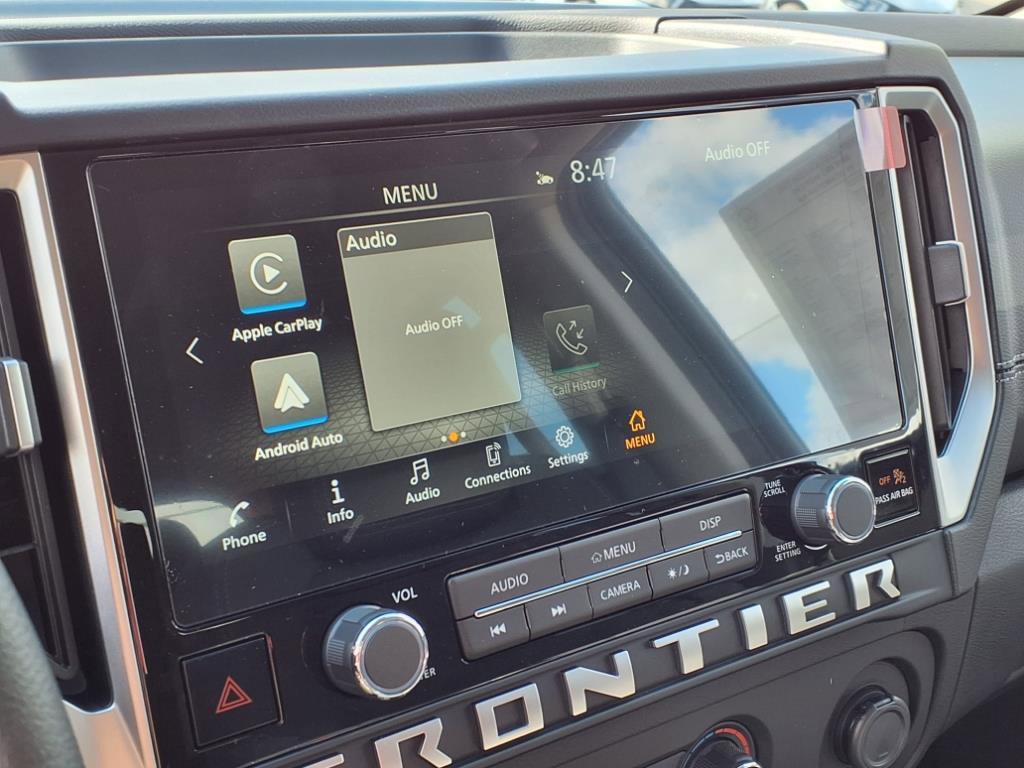 2025 Nissan Frontier SV Crew Cab photo 12