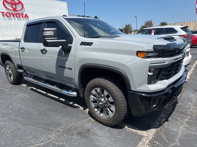 2024 Chevrolet Silverado 2500HD Custom photo 9