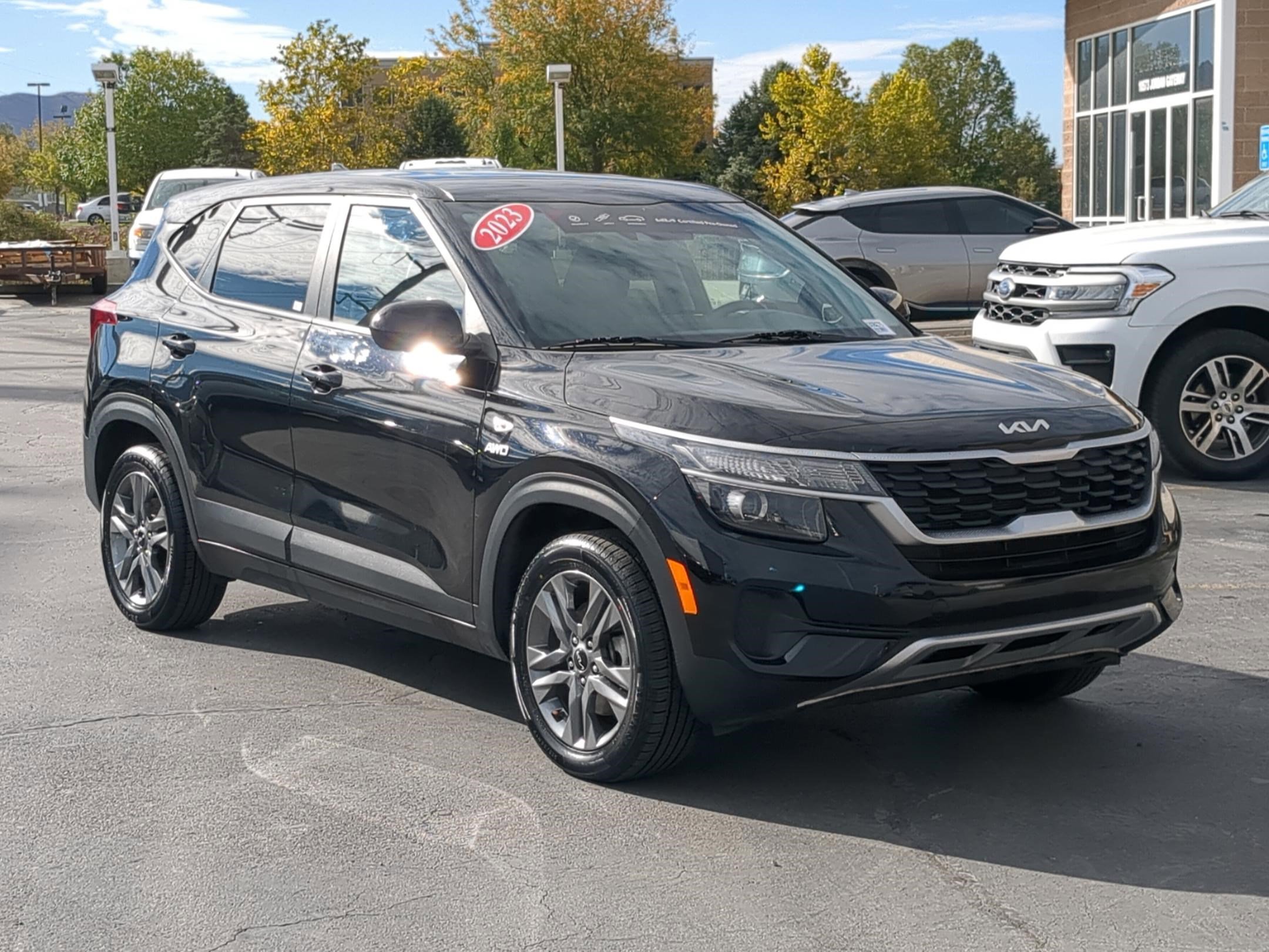 2023 Kia Seltos LX photo 7