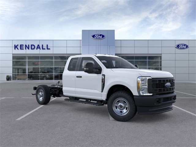 2025 Ford F-350 photo 6