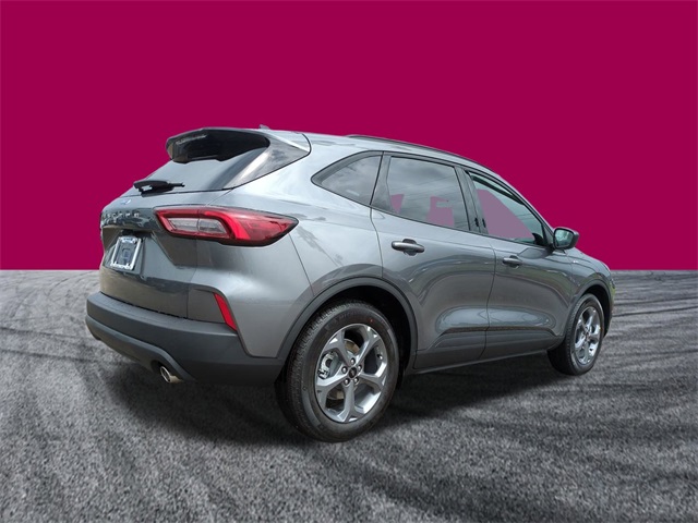 2026 Ford Escape ST-Line photo 3