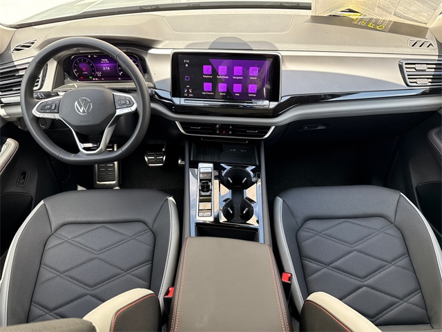 2025 Volkswagen Atlas Peak Edition SE photo 24