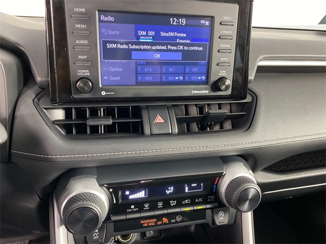 2022 Toyota RAV4 LE photo 16