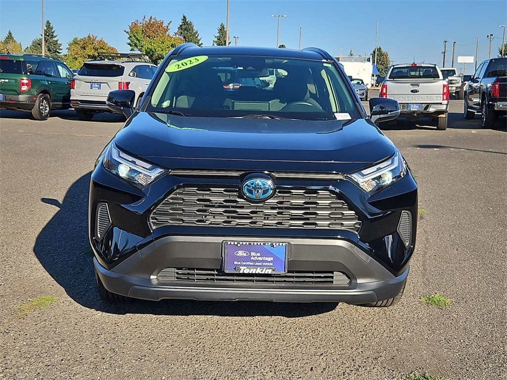 2023 Toyota RAV4 Hybrid XLE photo 8