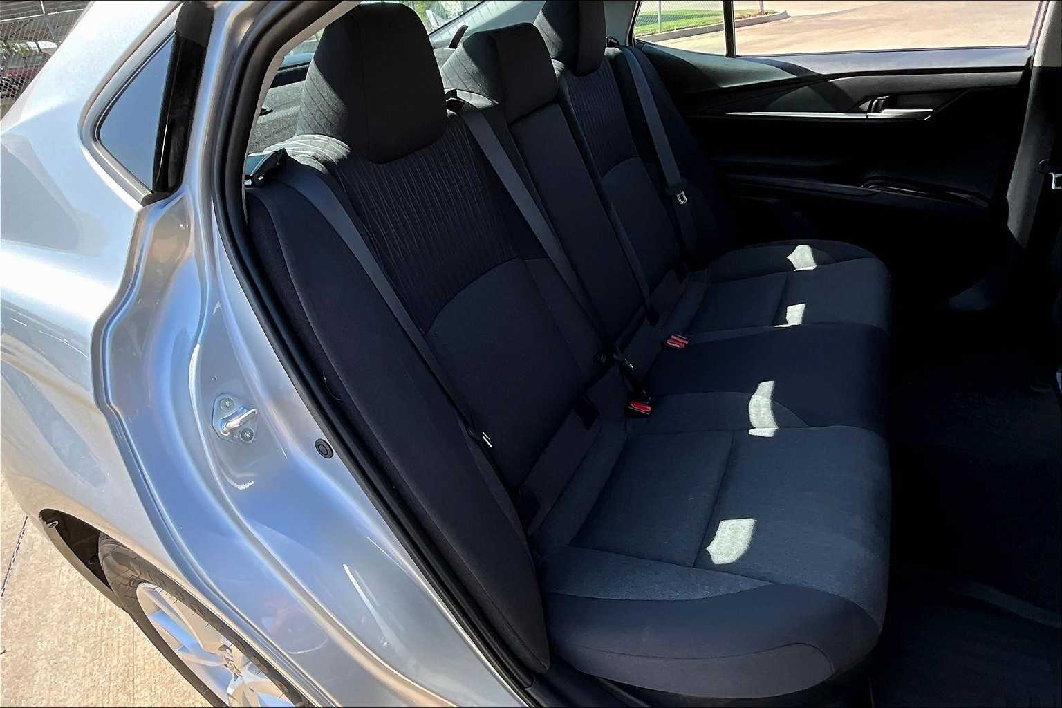 2025 Toyota Camry LE photo 16