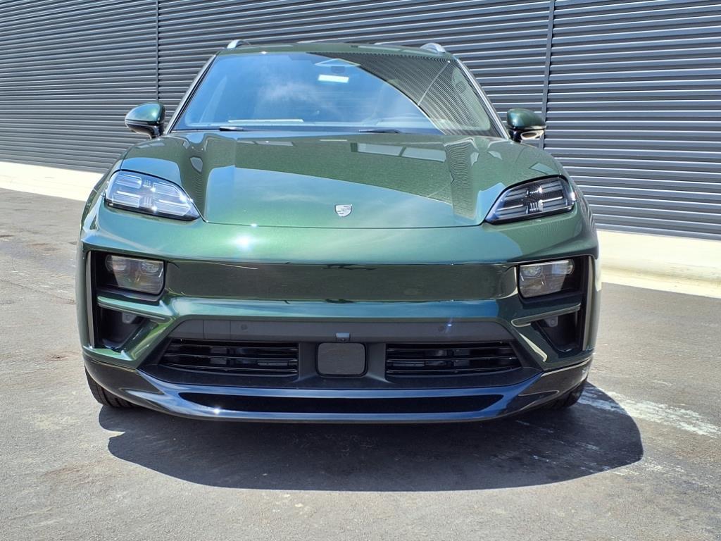 2024 Porsche Macan Electric Turbo photo 31