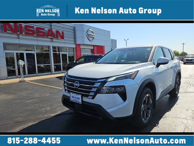 2026 Nissan Rogue SV's photo