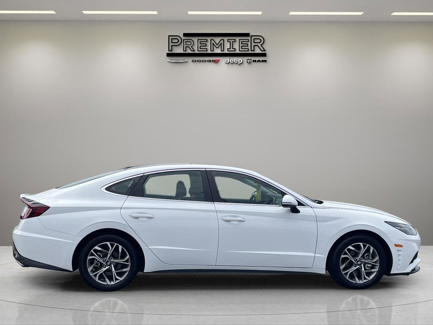2023 Hyundai Sonata SEL photo 4