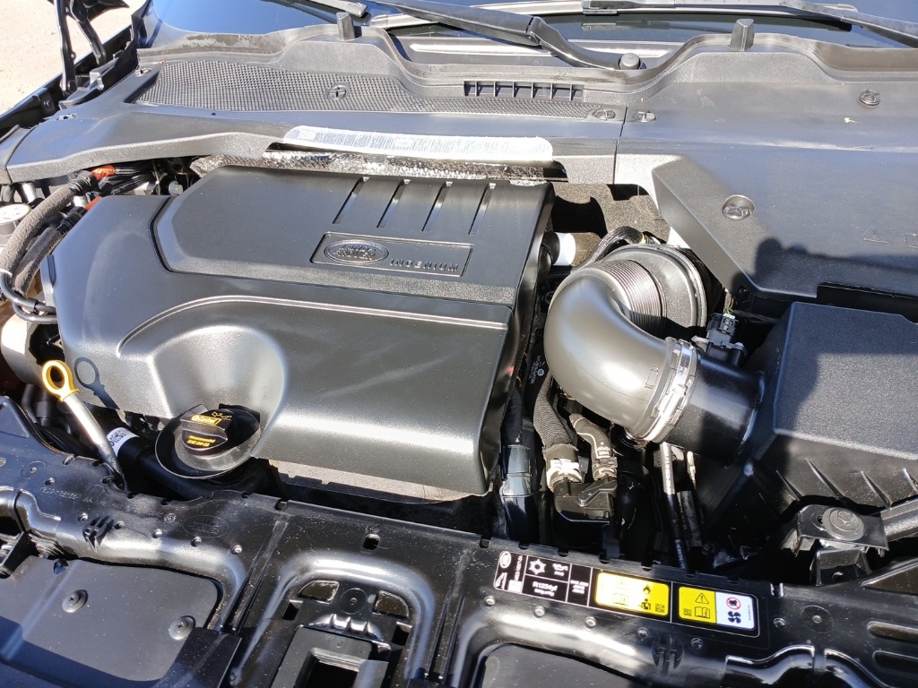 2022 Land Rover Range Rover Evoque R-Dynamic SE photo 20