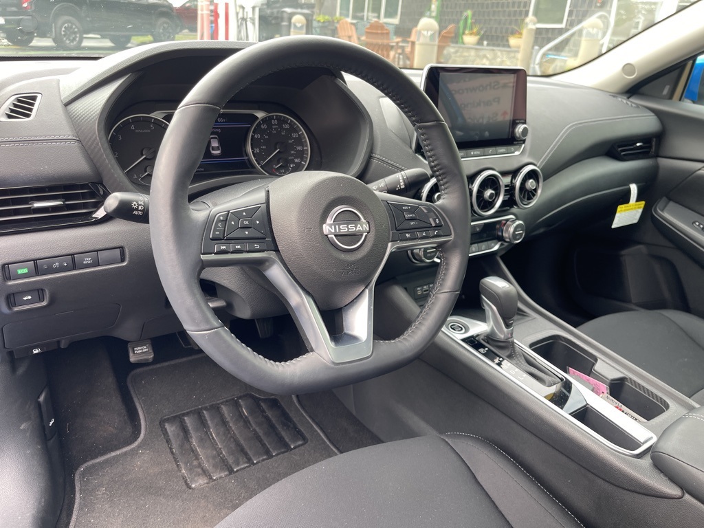 2025 Nissan Sentra SV photo 11