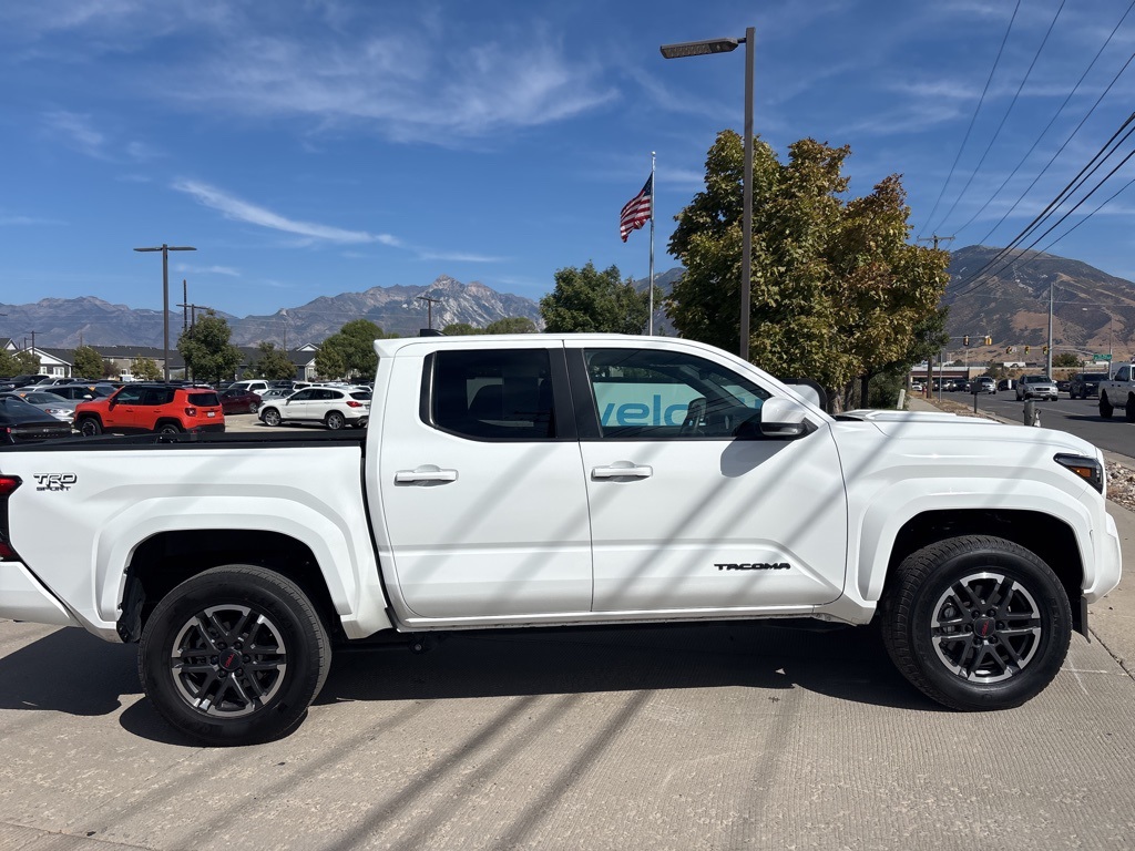 2024 Toyota Tacoma TRD Sport photo 4