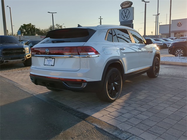 2026 Volkswagen Atlas Cross Sport SE Technology photo 4