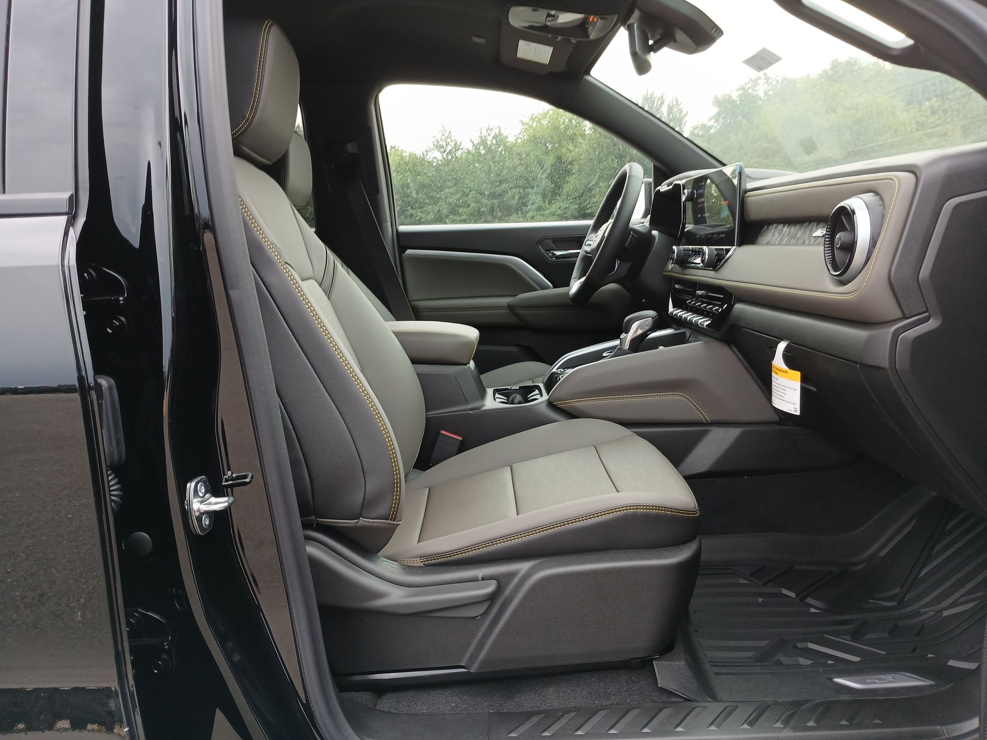 2026 Chevrolet Colorado ZR2 photo 26