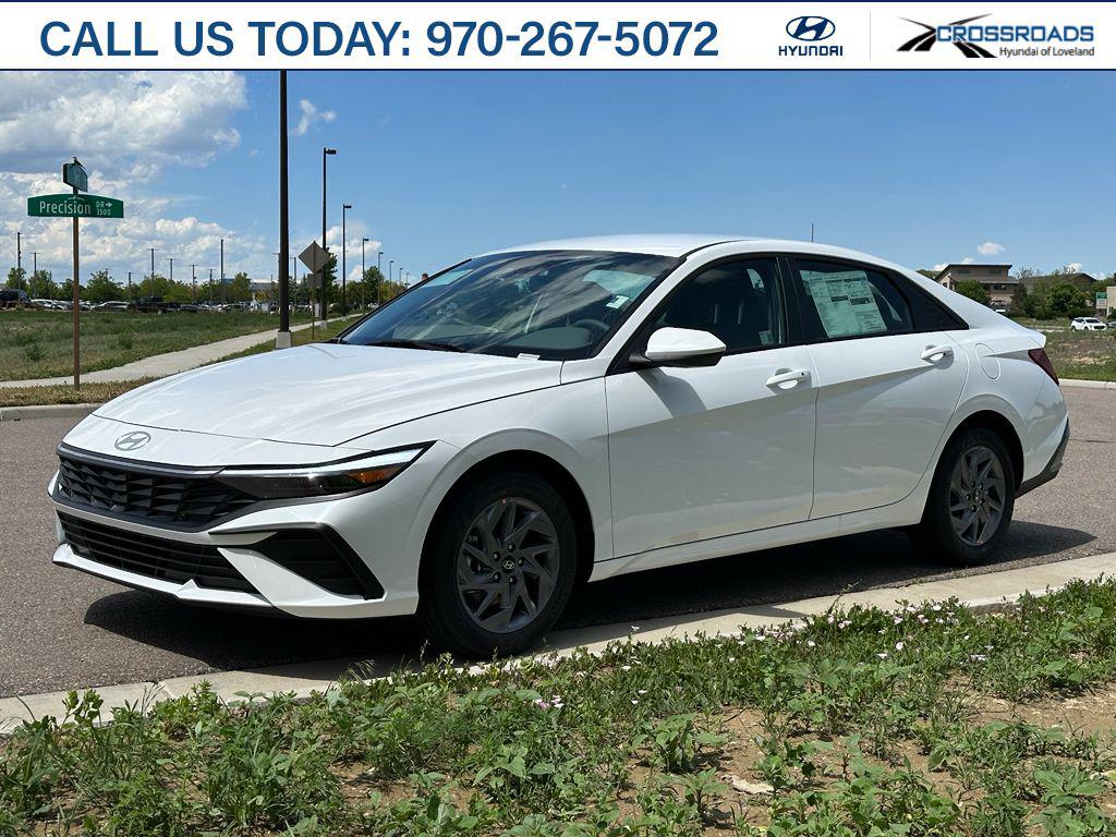 2025 Hyundai Elantra Blue's photo