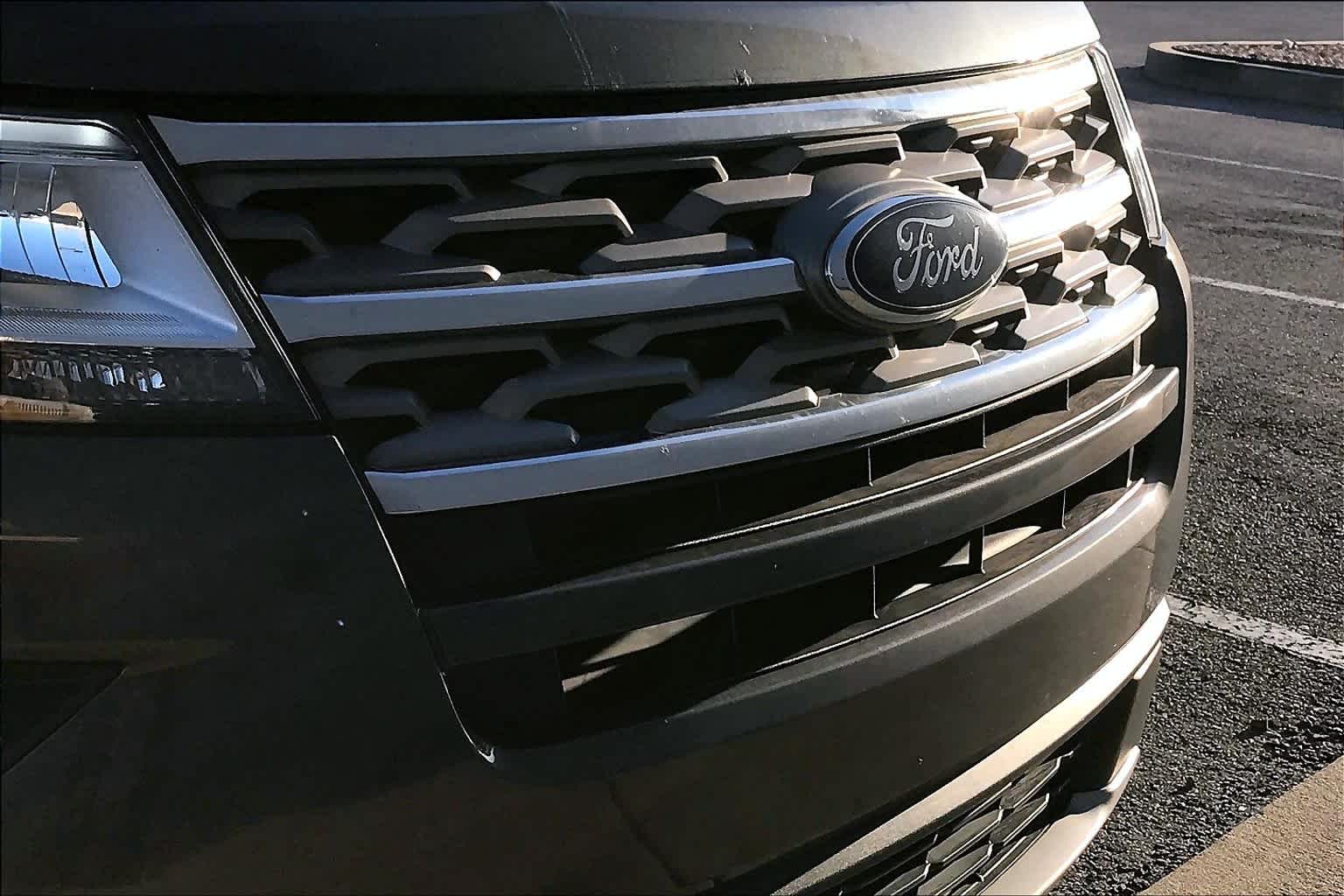2018 Ford Explorer XLT photo 29