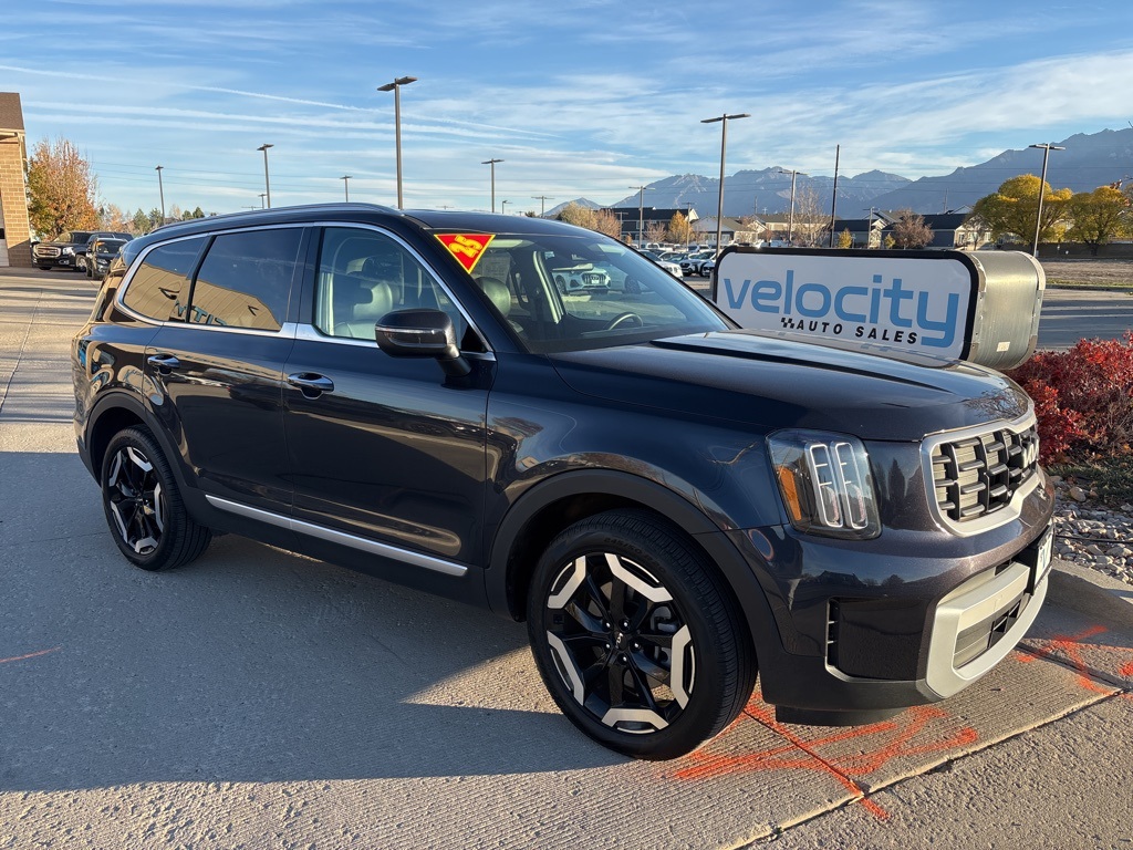 2025 Kia Telluride S's photo