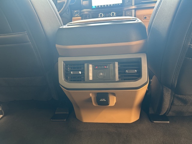 2025 Ford F-350 Lariat photo 39