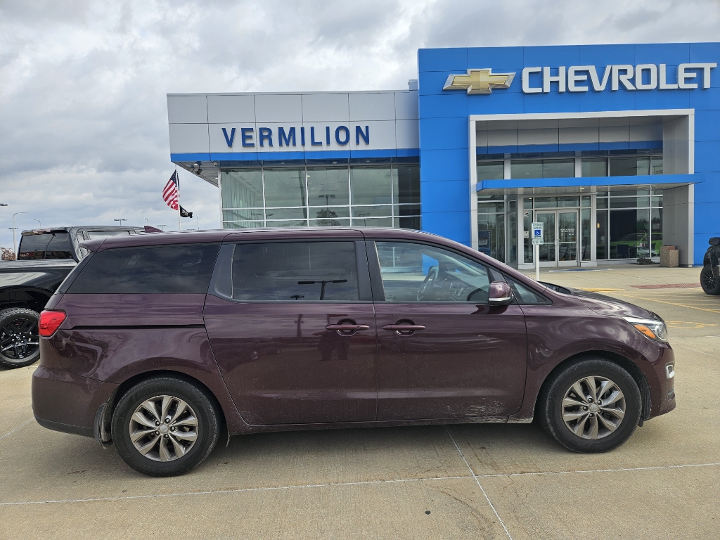 2020 Kia Sedona LX's photo