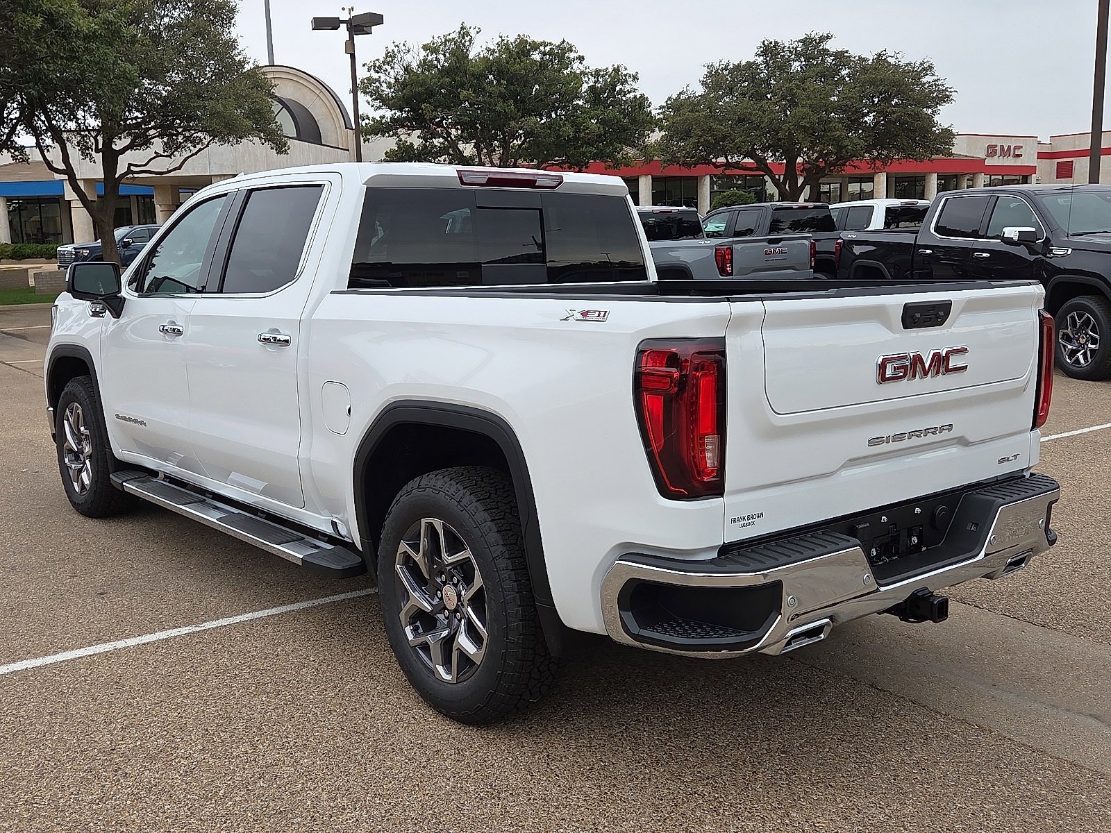 2026 Gmc Sierra 1500 SLT photo 3