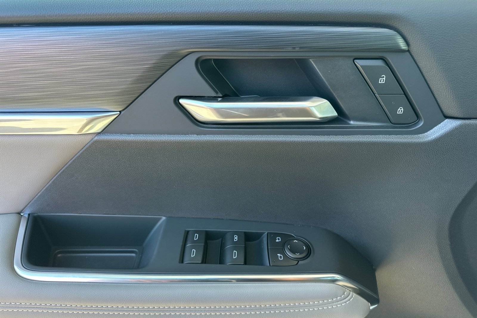 2026 Gmc Acadia Elevation photo 8