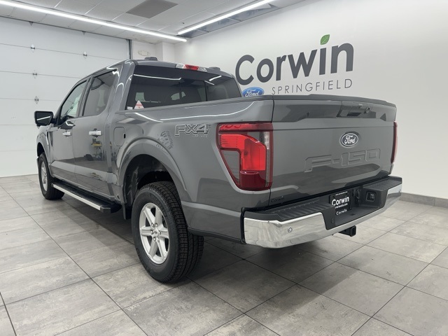 2025 Ford F-150 XLT photo 2