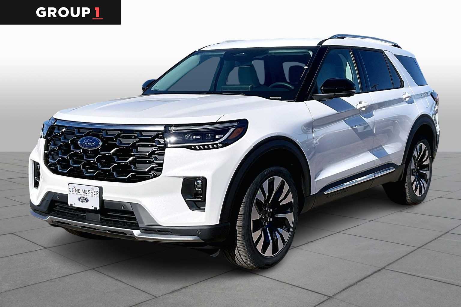 2026 Ford Explorer Platinum's photo