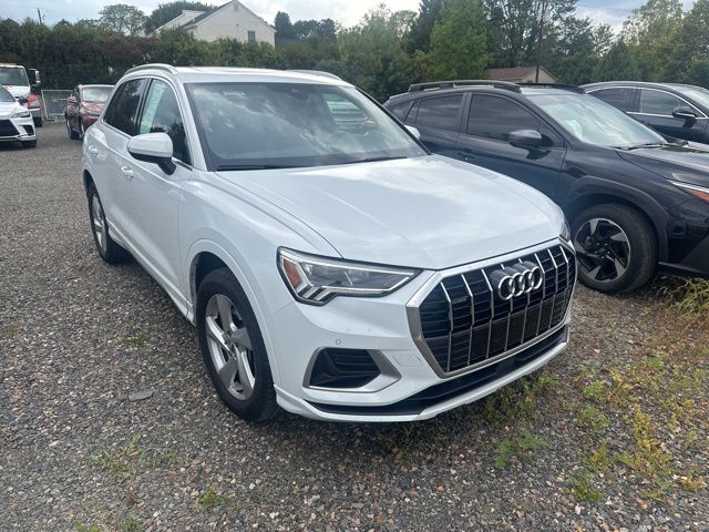 2019 Audi Q3 Premium Plus photo 3