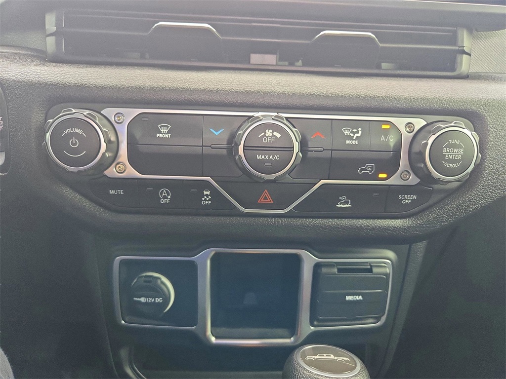 2024 Jeep Gladiator Sport photo 13