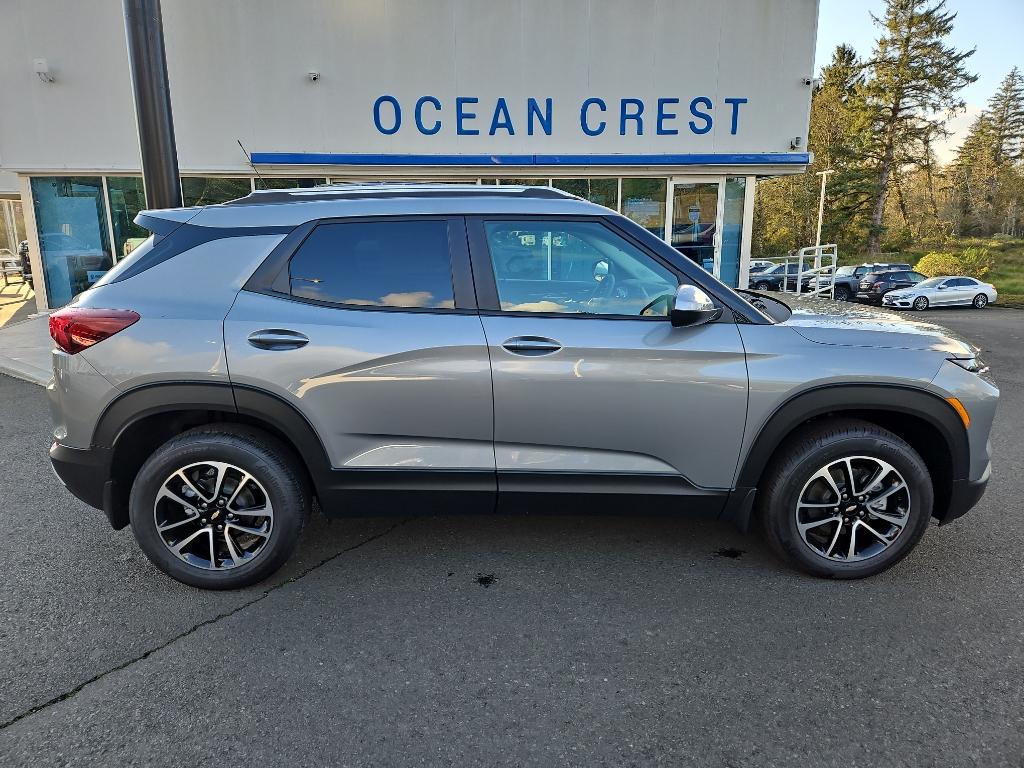 2025 Chevrolet Trailblazer LT's photo