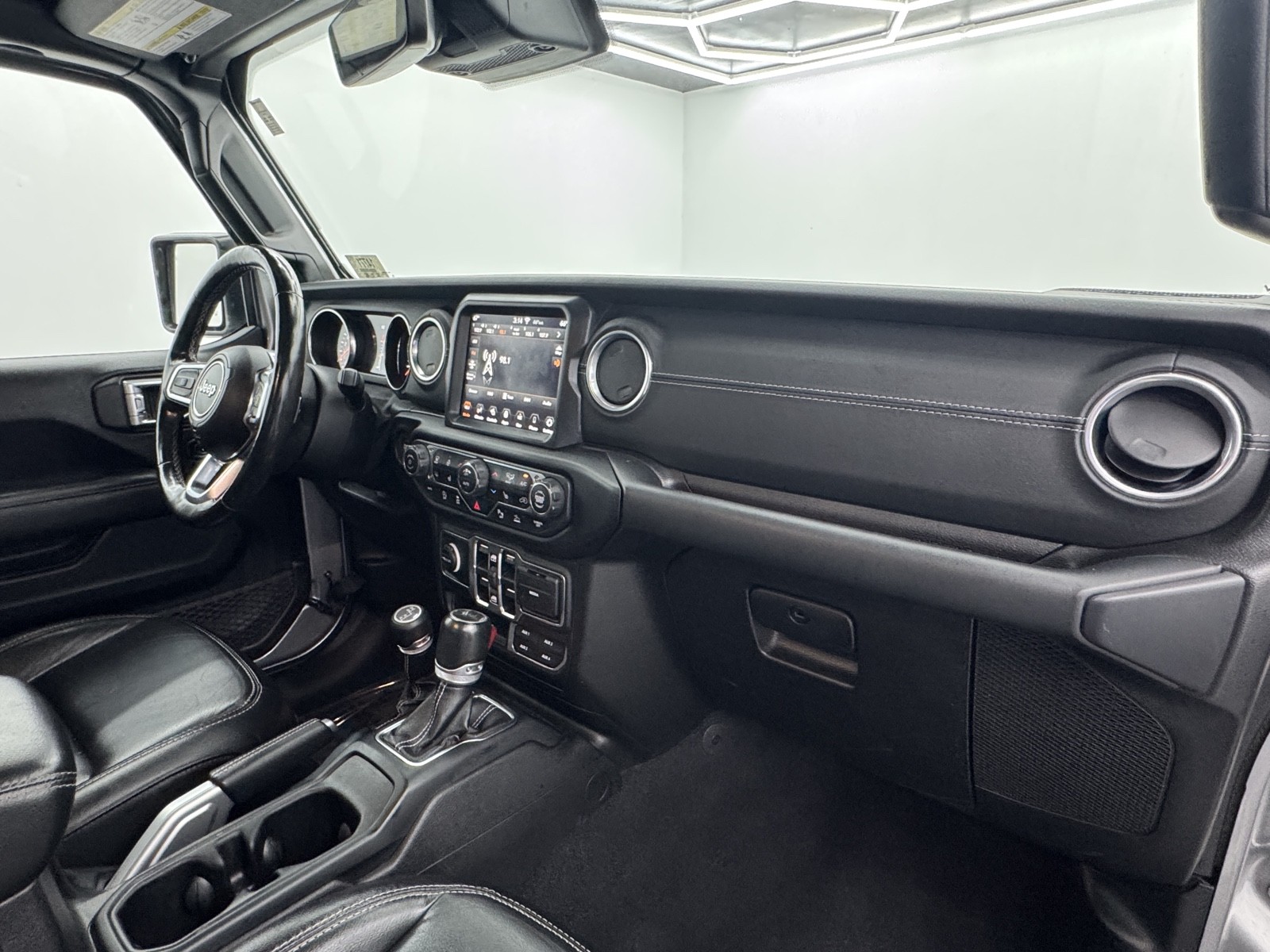 2020 Jeep Gladiator Overland photo 56