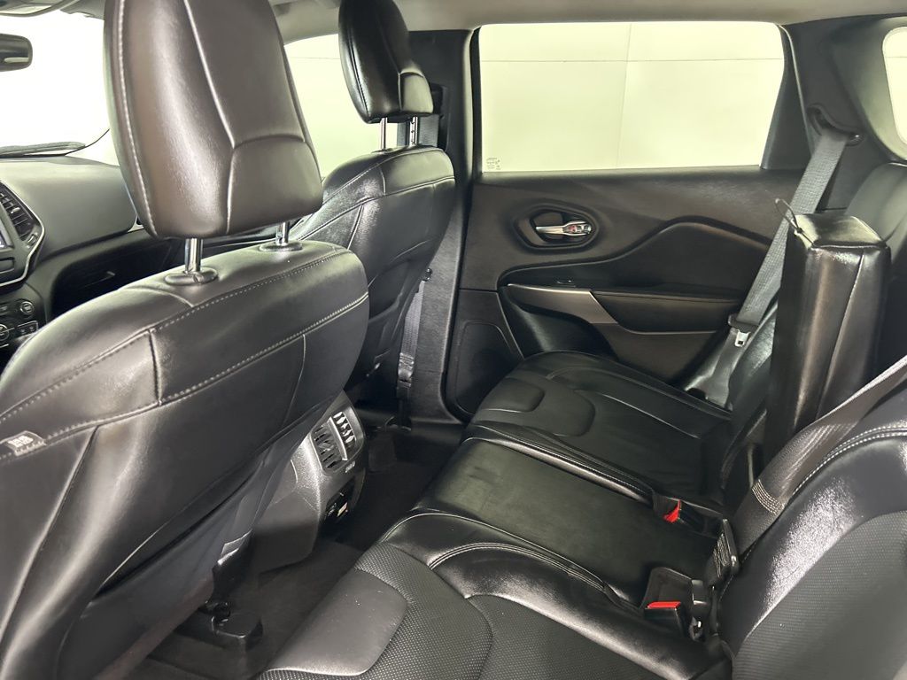 2021 Jeep Cherokee Latitude Lux photo 41