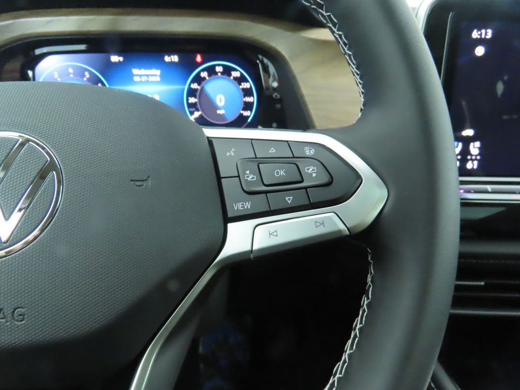 2026 Volkswagen Atlas SE Technology photo 12