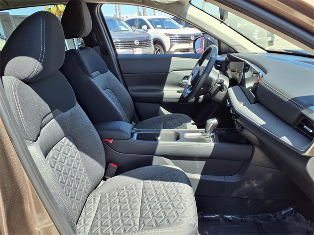 2026 Nissan Kicks SV photo 4