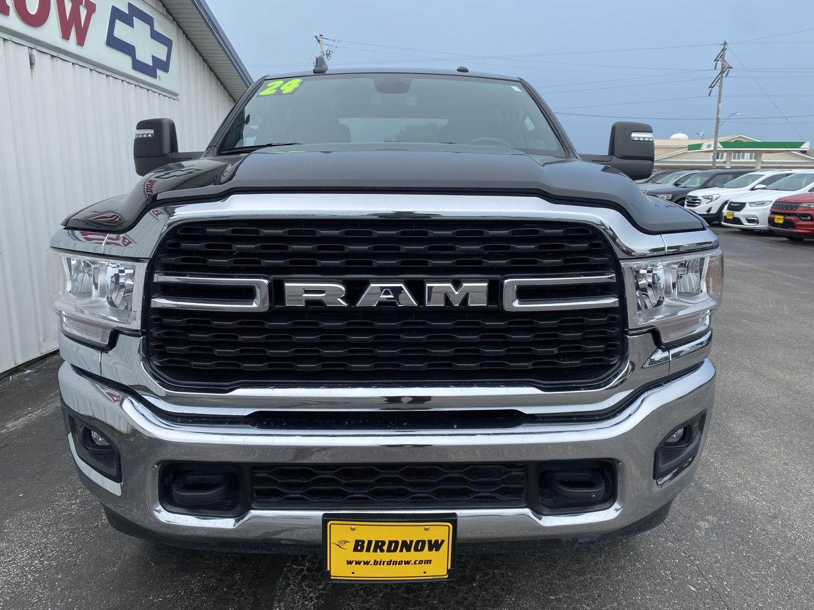 2024 Ram 2500 Tradesman photo 4