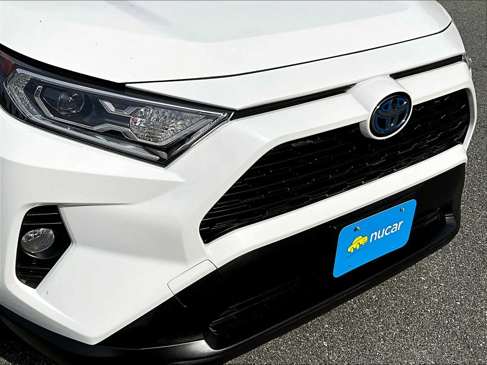 2021 Toyota RAV4 XLE photo 31