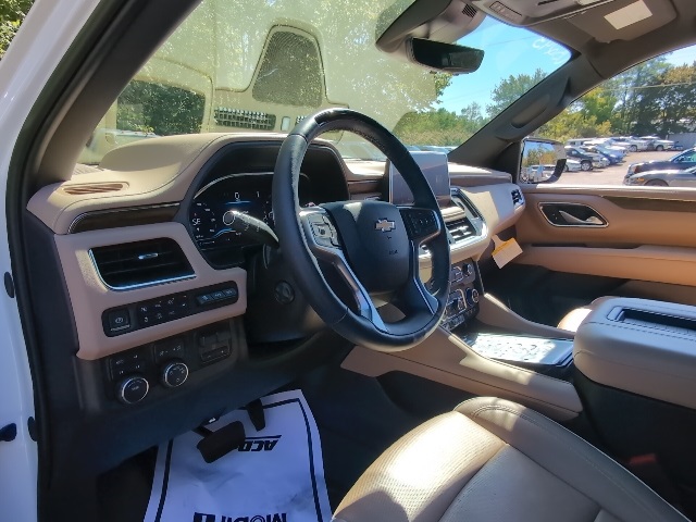 2024 Chevrolet Suburban Premier photo 12