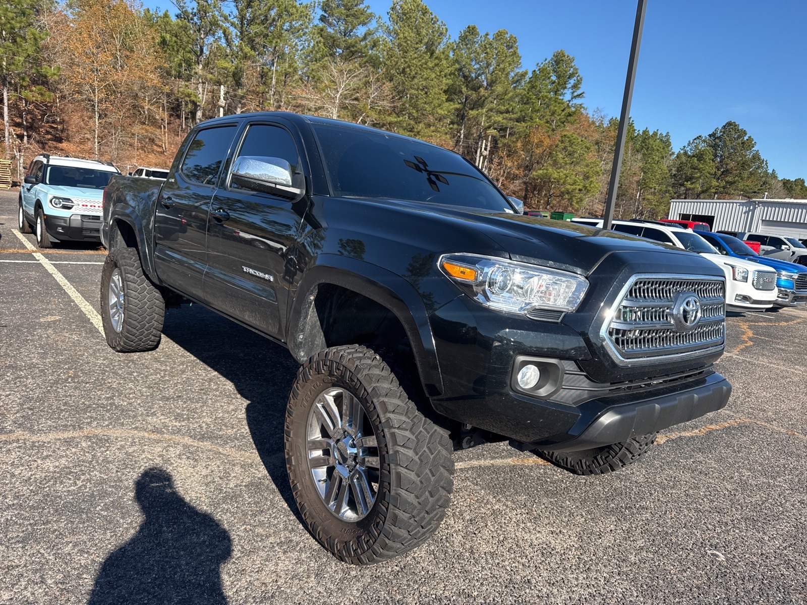 2022 Toyota Tacoma SR's photo