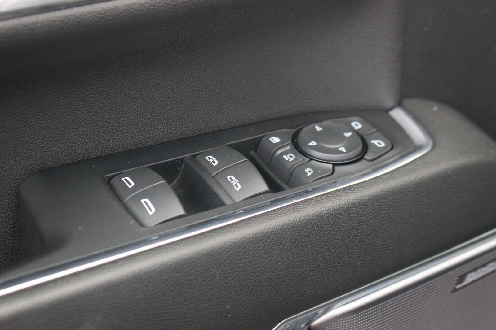 2024 Chevrolet Silverado 3500HD High Country photo 14