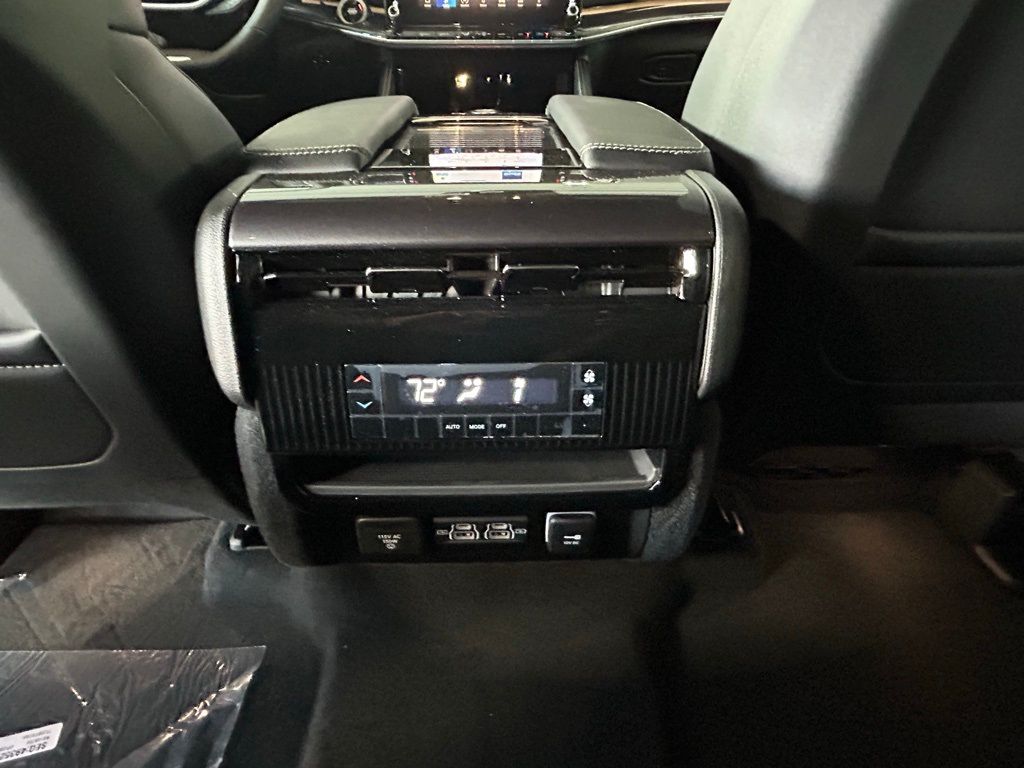 2024 Jeep Wagoneer Base photo 28